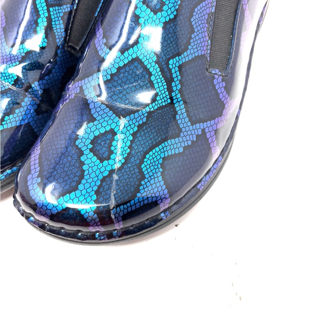 Spring Step Slip Ons - Picture 9 of 9